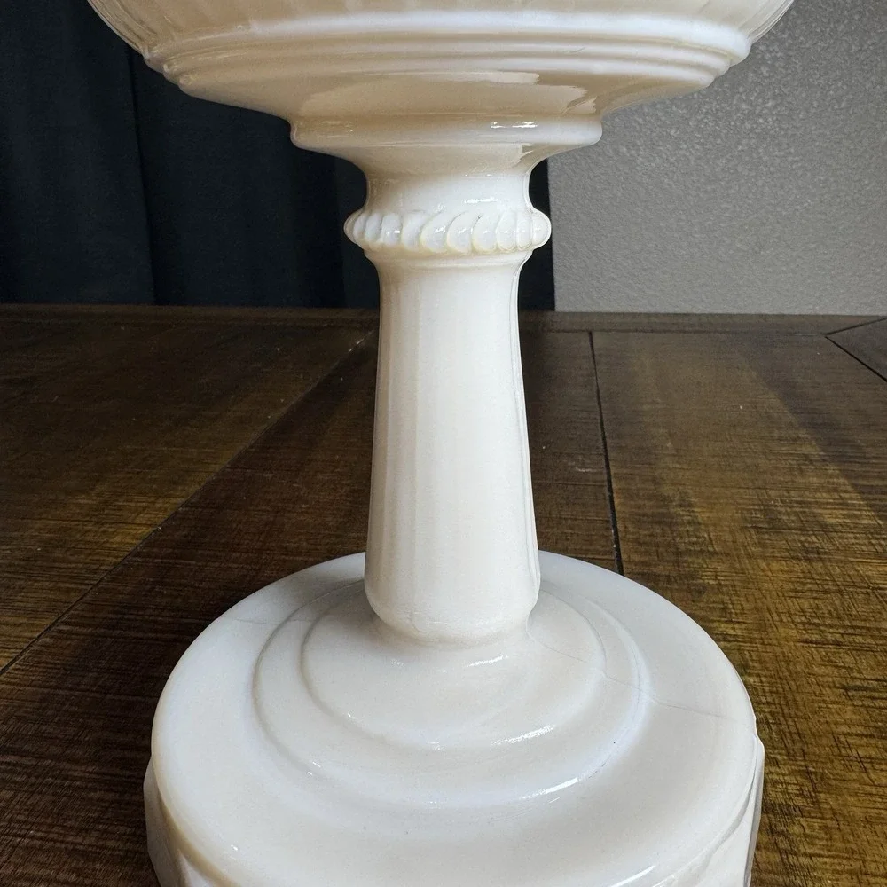 Aladdin Tall Lincoln‎ Drape Alacite Uranium Glass Oil Lamp Model B Vintage 1940s